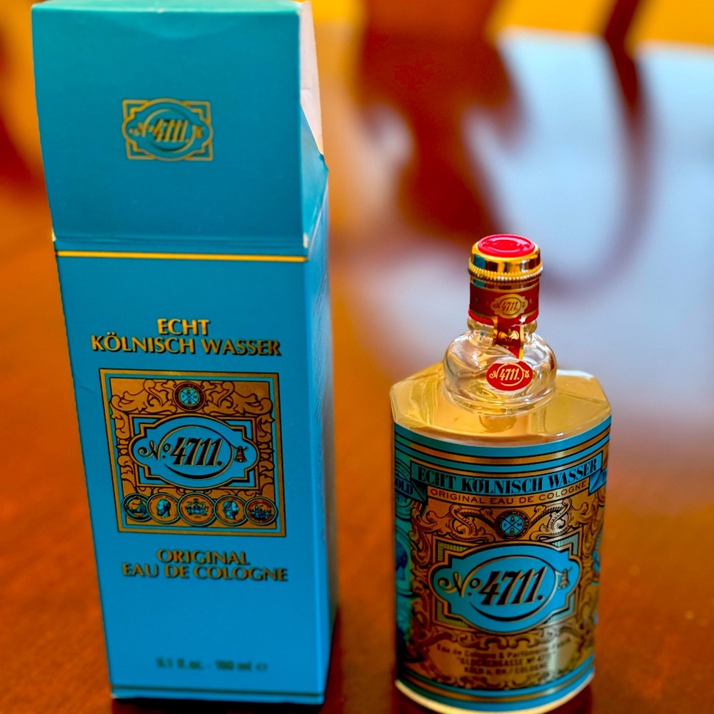 ECHT KOLNISCH WASSER Cologne for Men and Women.